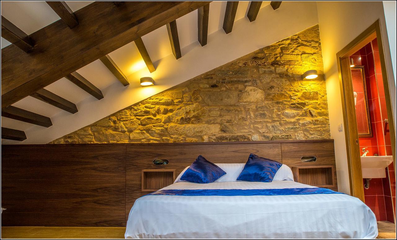 Oxford Suites סנטיאגו דה קומפוסטלה מראה חיצוני תמונה